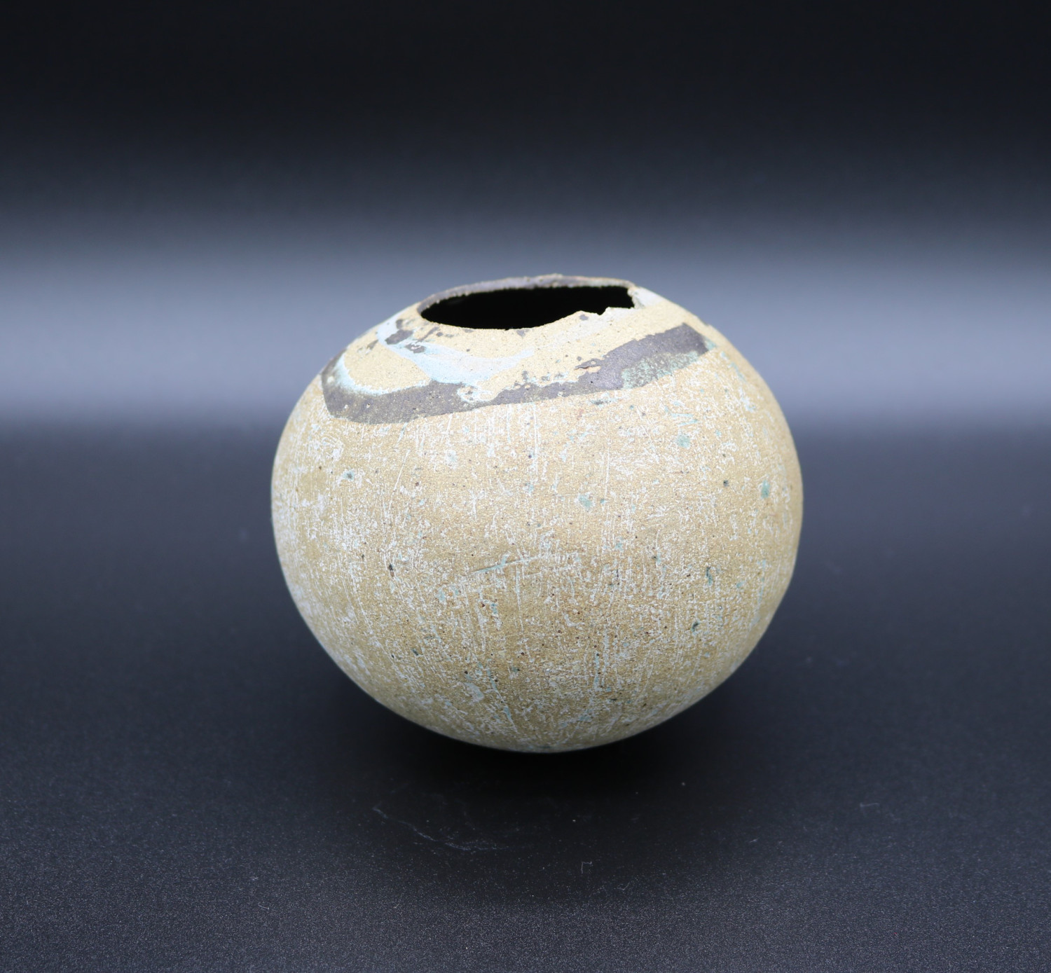 An Early Pinch Pot of Spherical Form